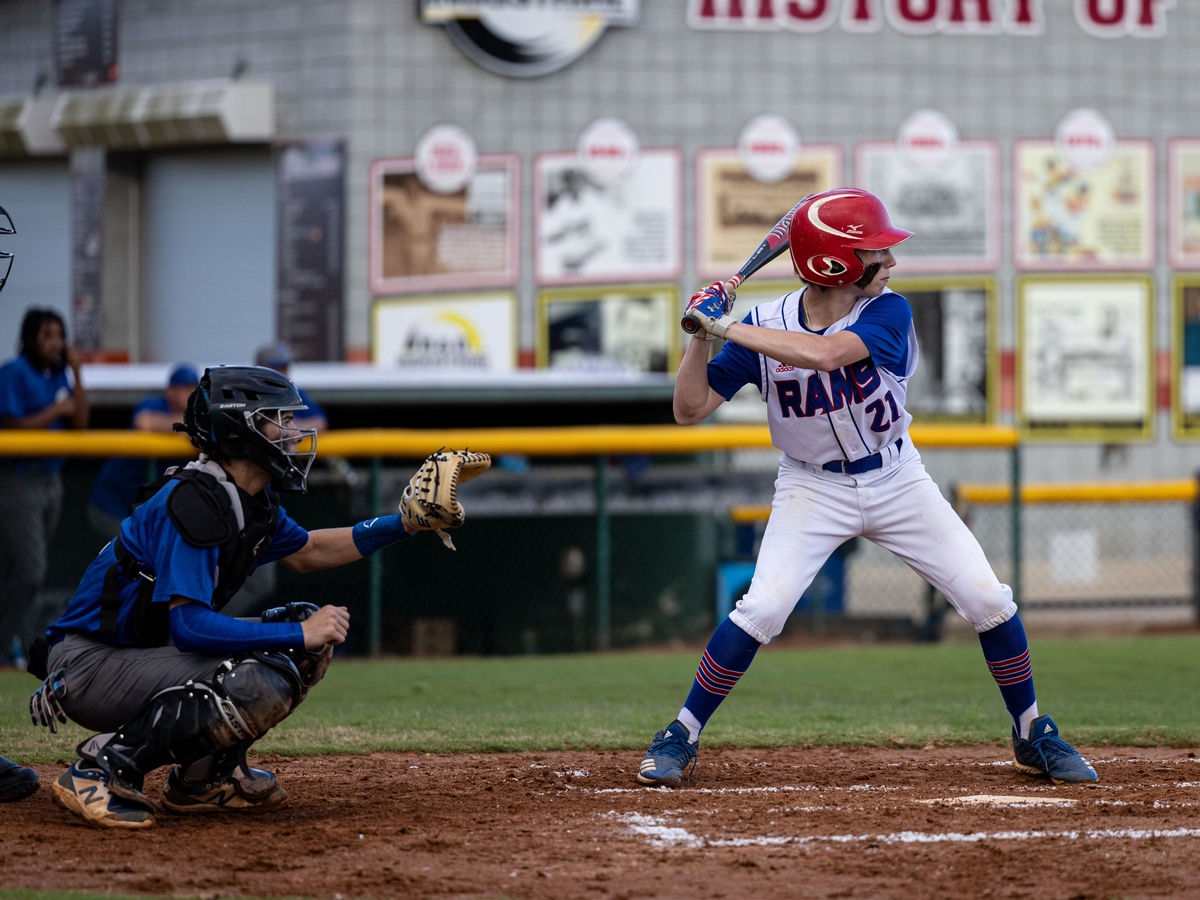 baseball player at bat